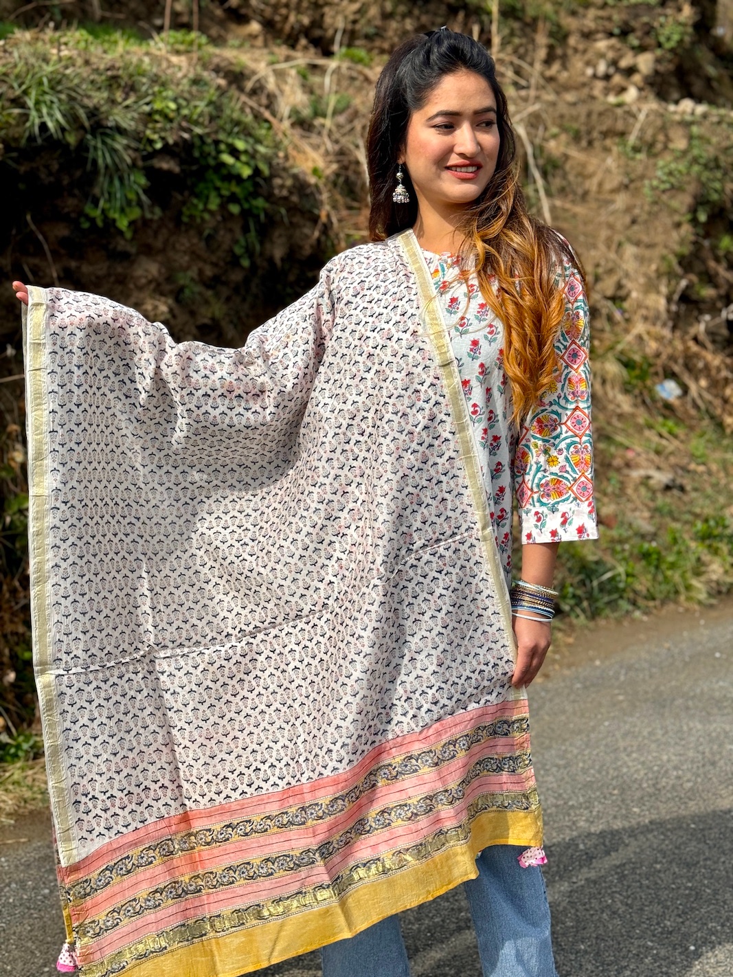 Ivory chanderi dupatta