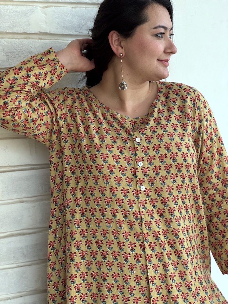 SUBTLE GREEN FLORALS