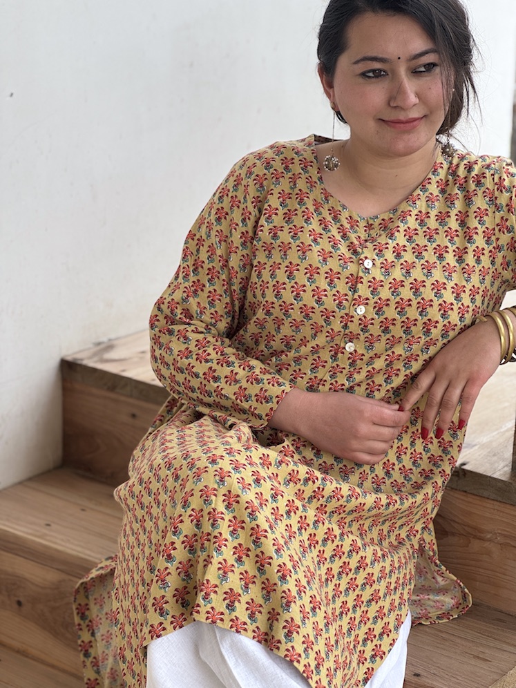 SUBTLE GREEN FLORALS