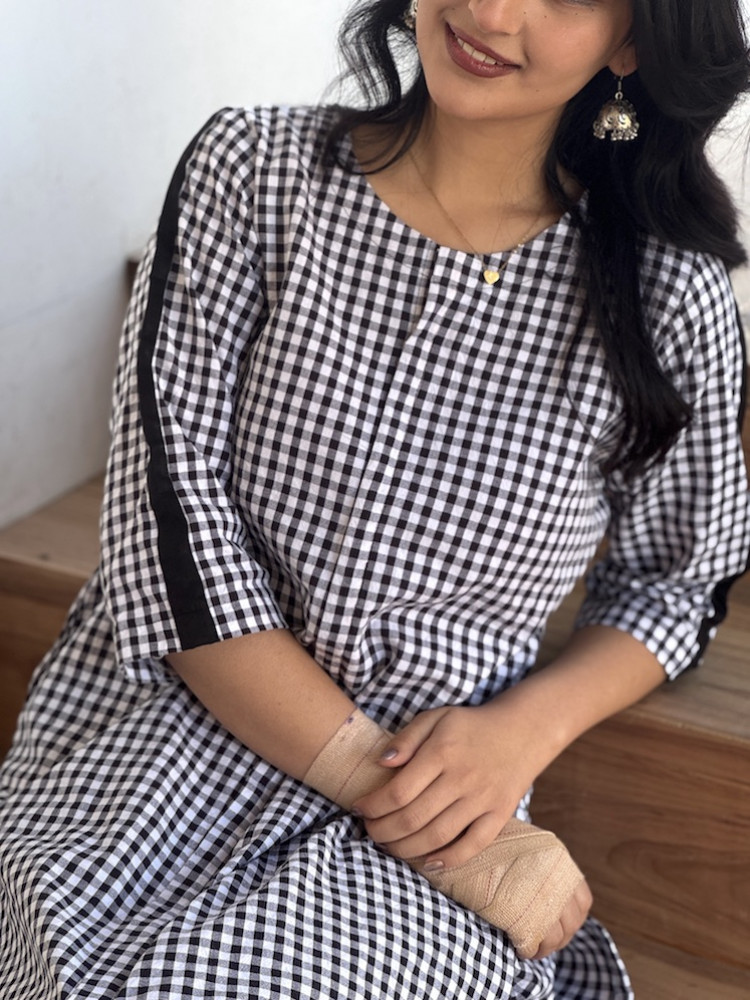 Image of CHECK ME BLACK