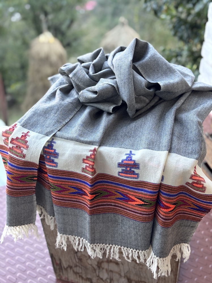 Pure wool shawl with stupa border