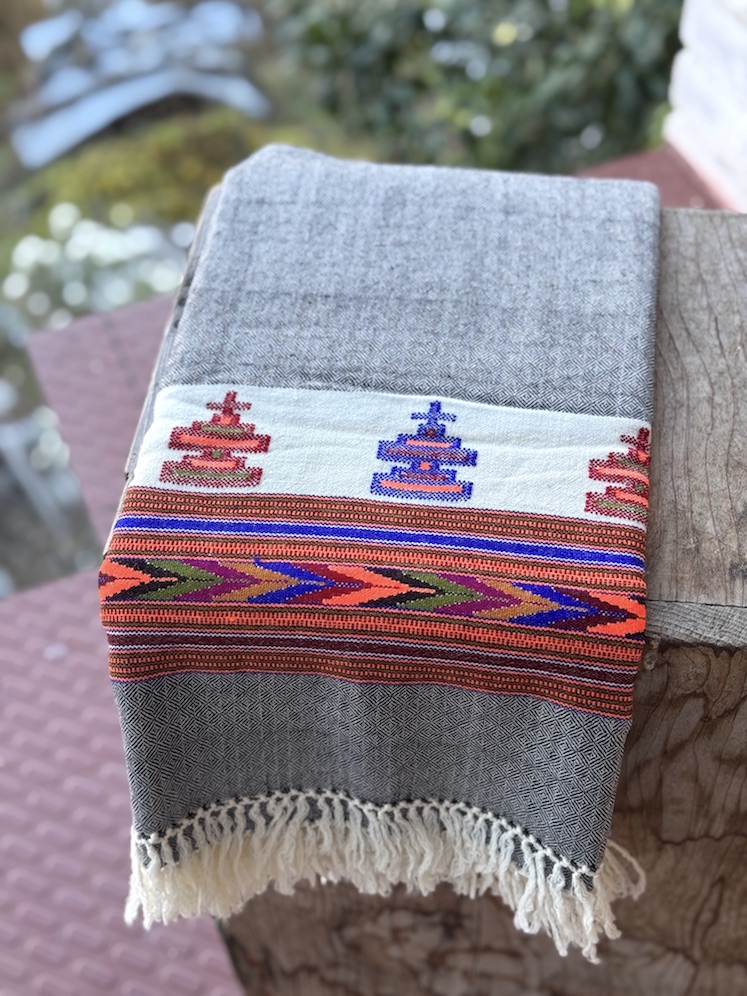 Pure wool shawl with stupa border