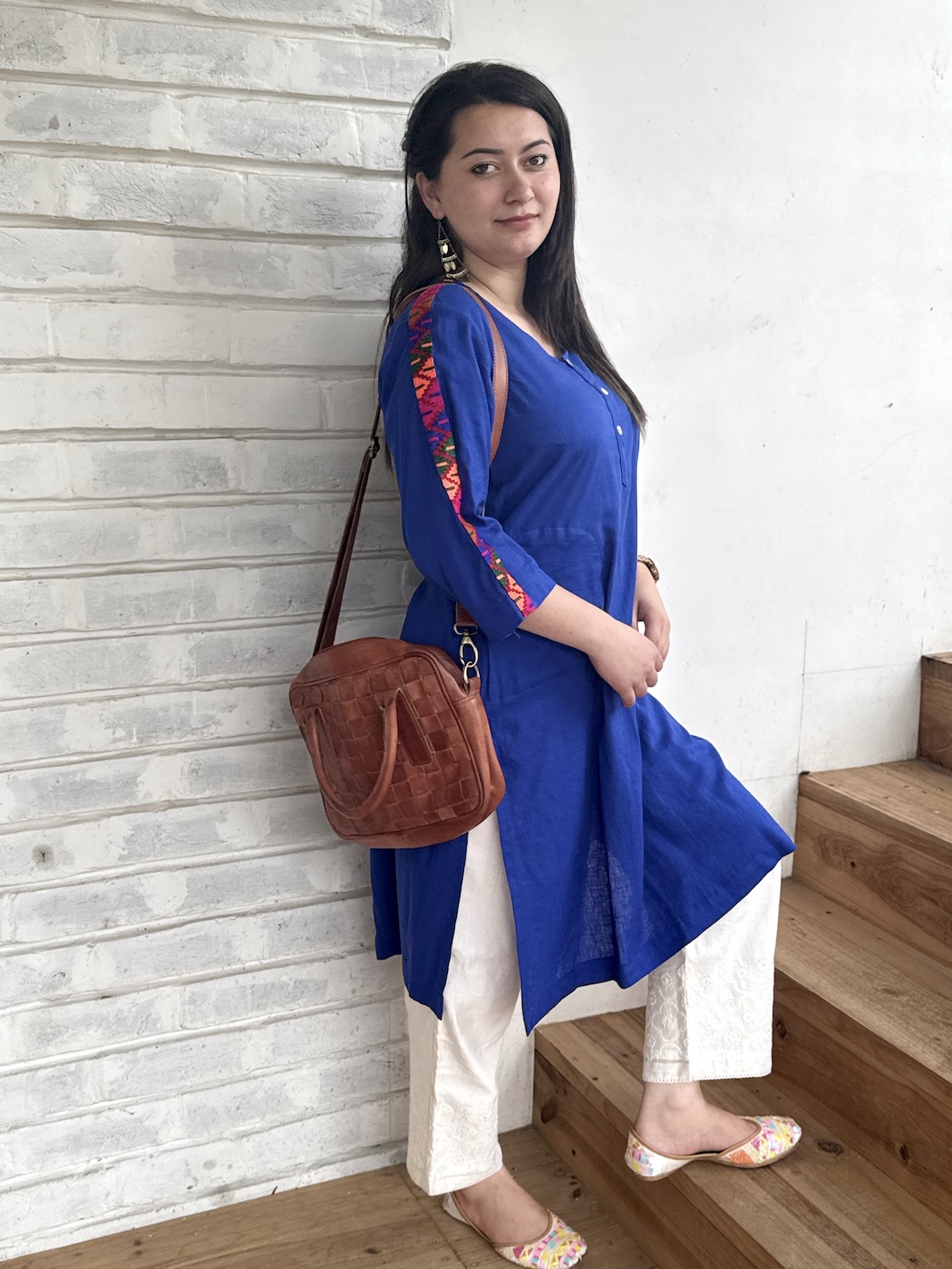ELECTRIC BLUE