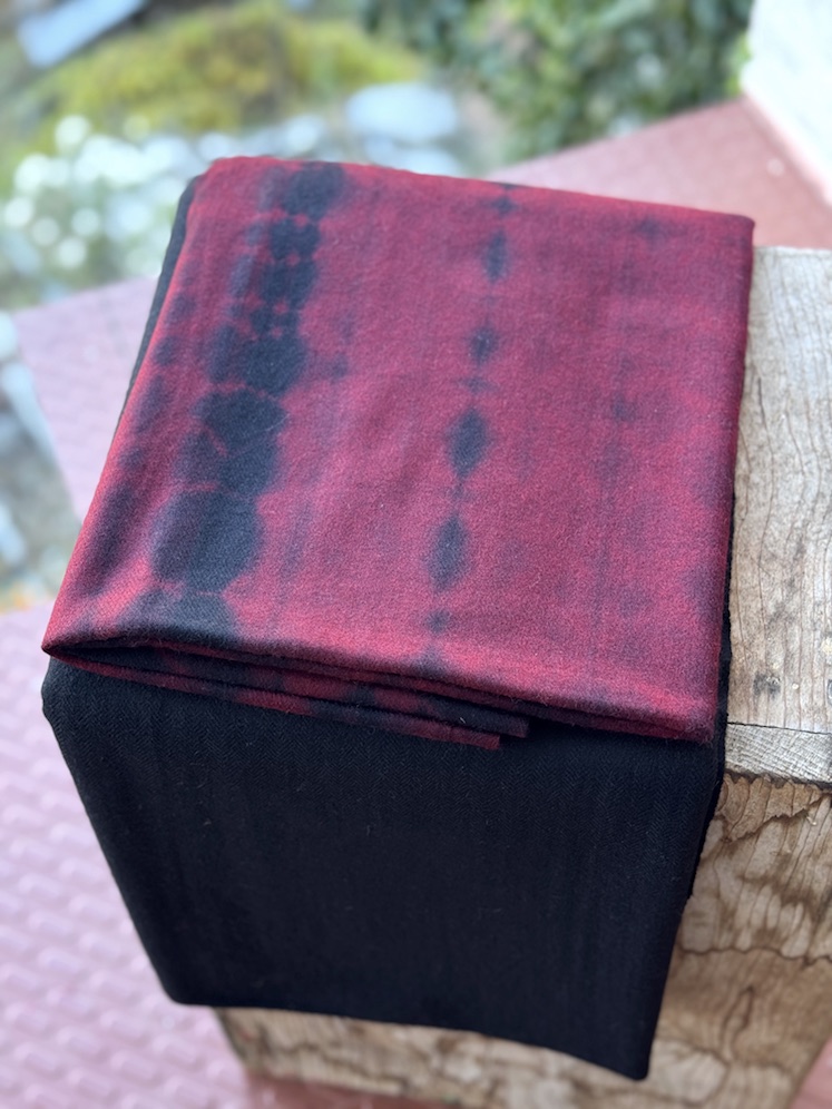 Spiti angora wool suit