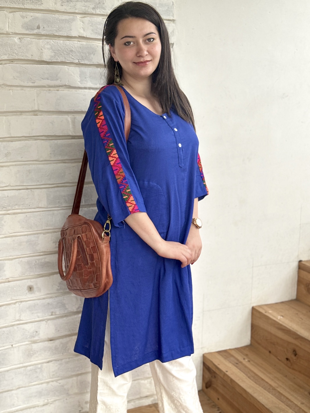 ELECTRIC BLUE