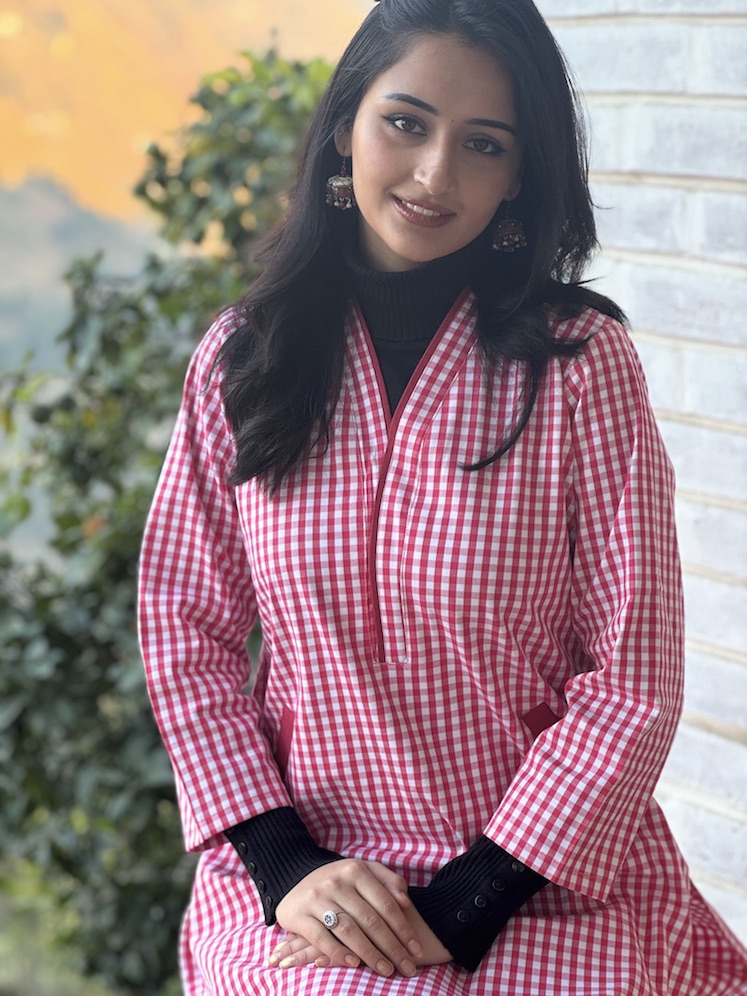 PRETTY CHECKS