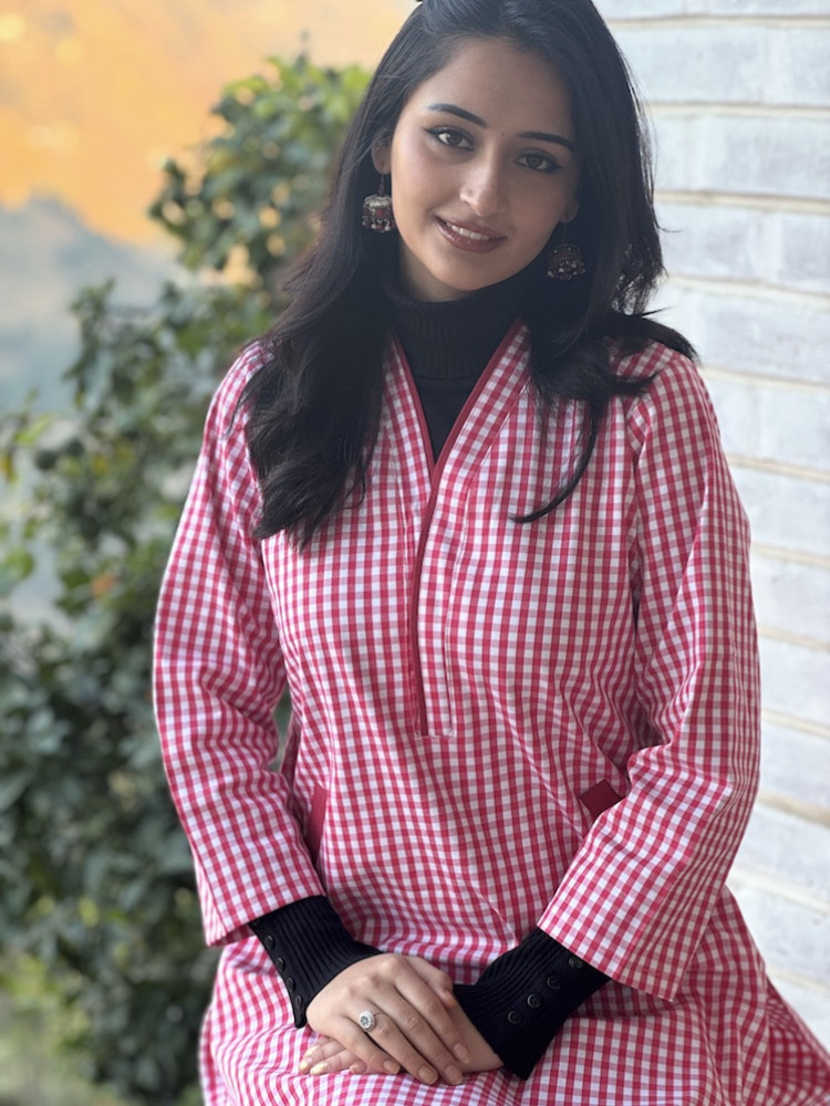 Image of PRETTY CHECKS