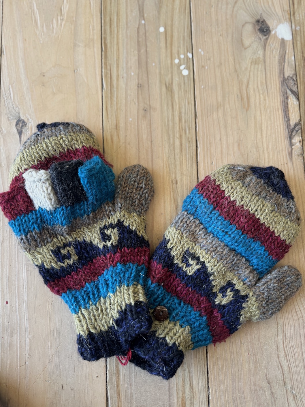 Sheep wool gloves with fleece lining 6