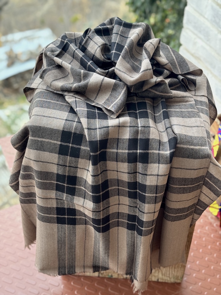 Spiti angora wool suit