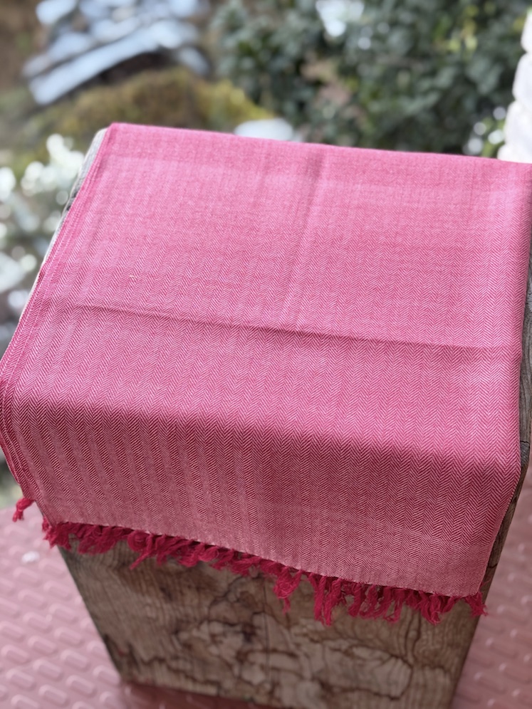 Pink dual tone pure wool stole