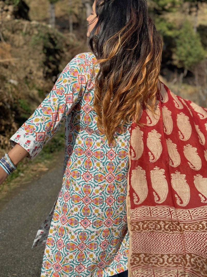 Madder red dabu dyed chanderi dupatta