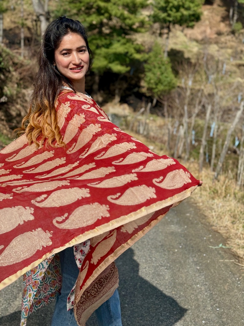 Madder red dabu dyed chanderi dupatta