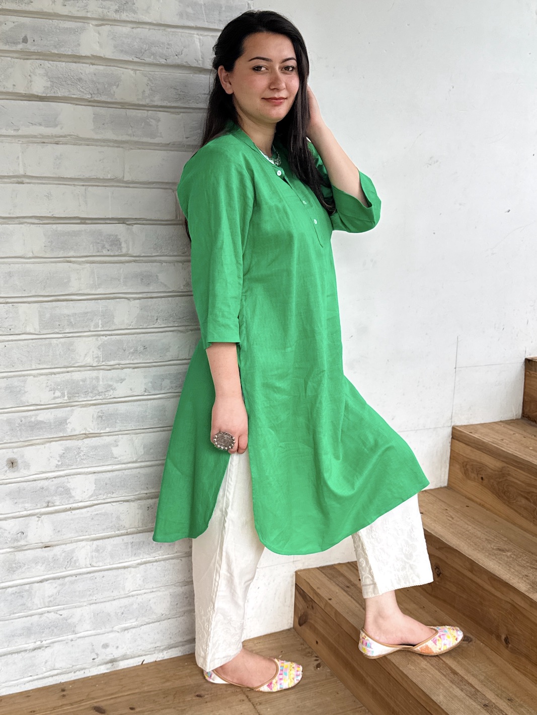 SOLID GREEN