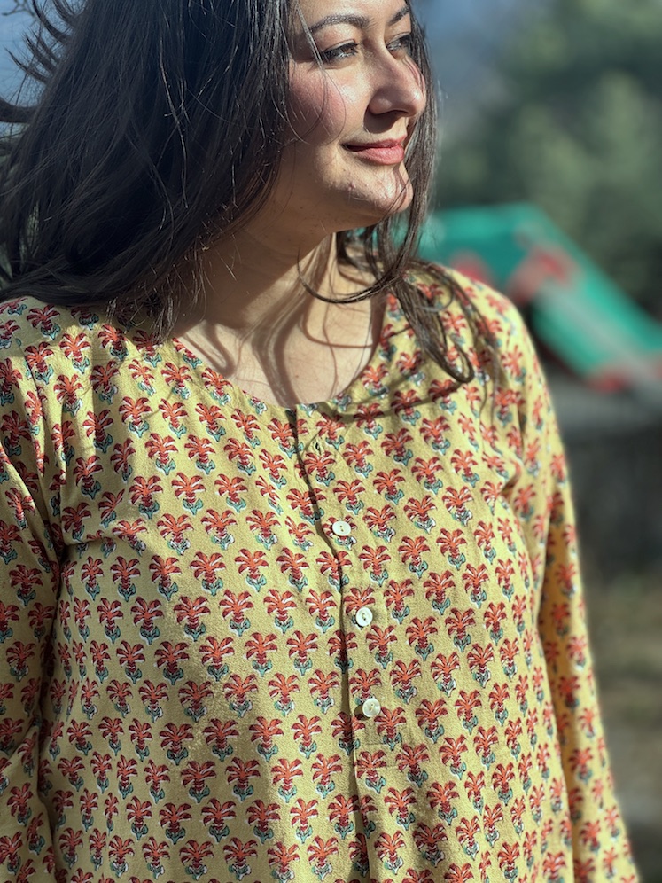 SUBTLE GREEN FLORALS