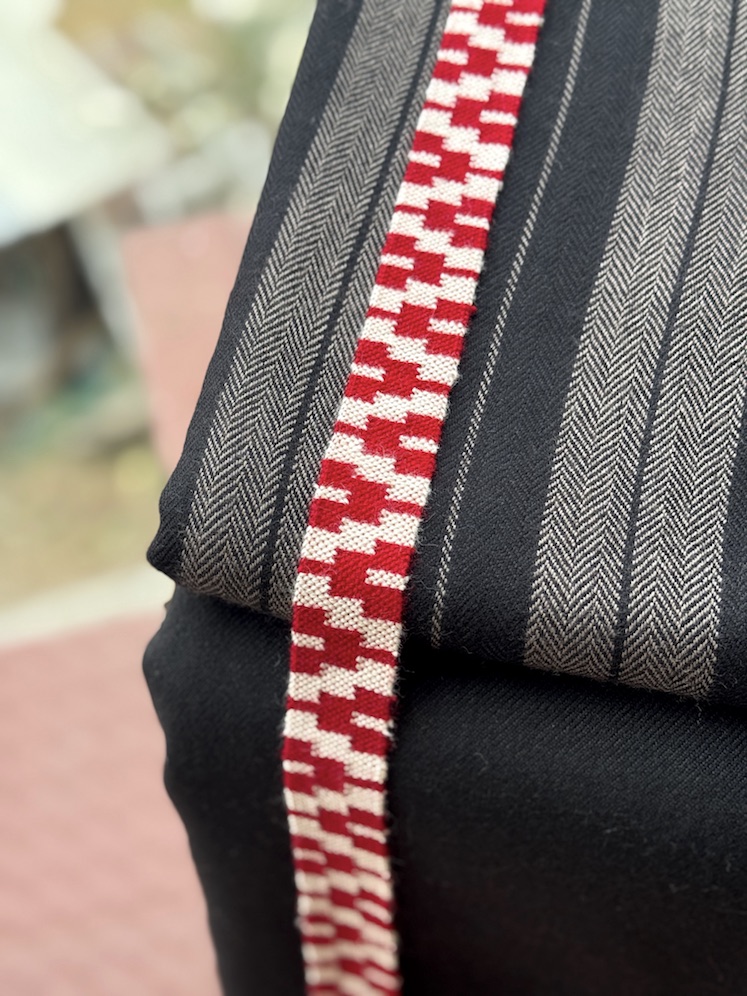 Spiti angora wool suit