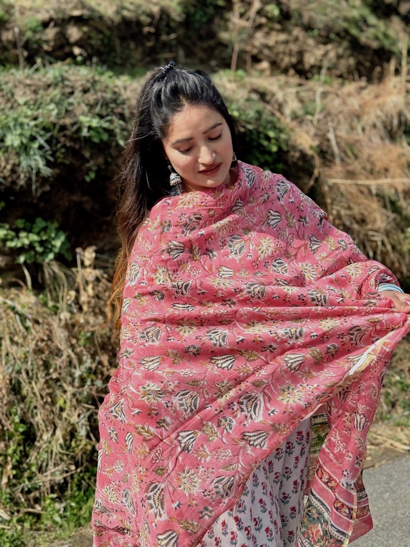 Pink chanderi dupatta