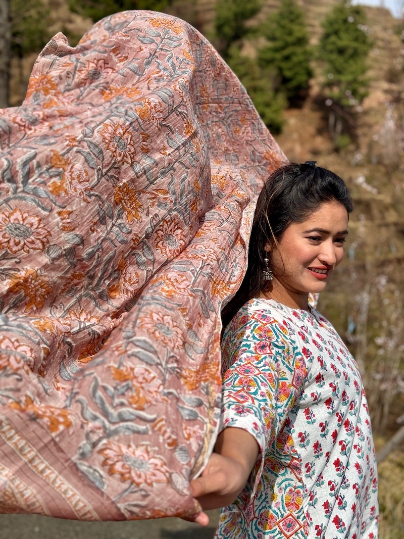 Peachish brown chanderi dupatta
