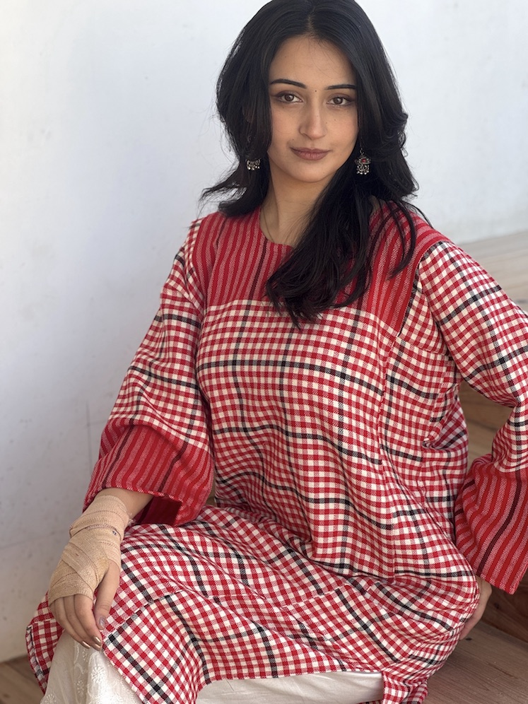 Check me RED Himachali pheran