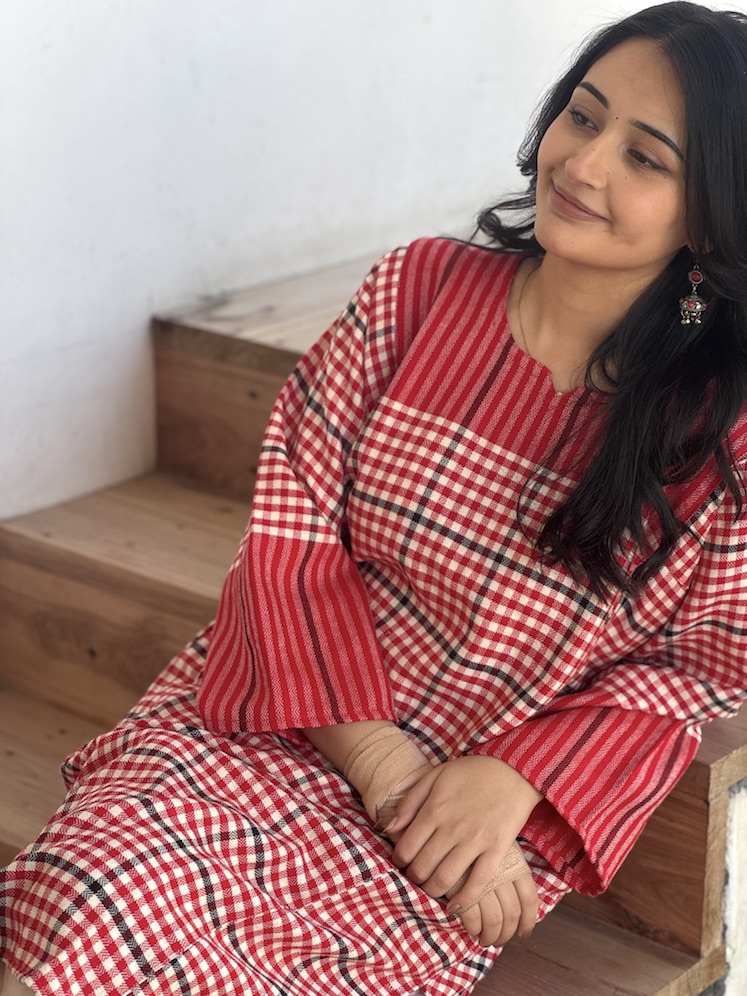 Check me RED Himachali pheran