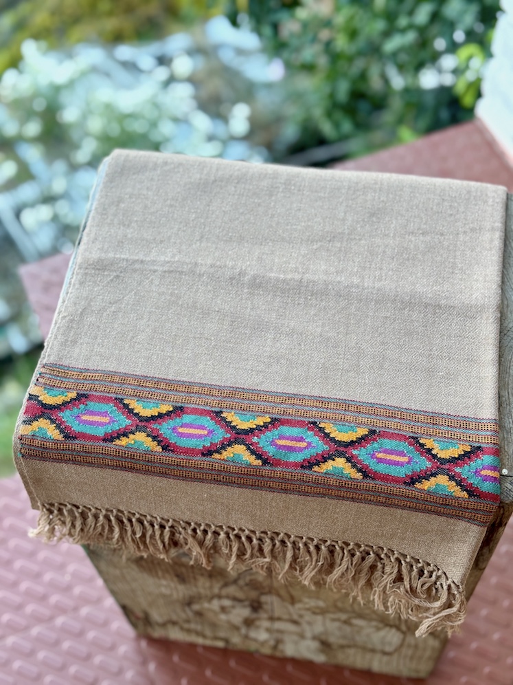 Mouse brown pure wool stole with traditional himachali border