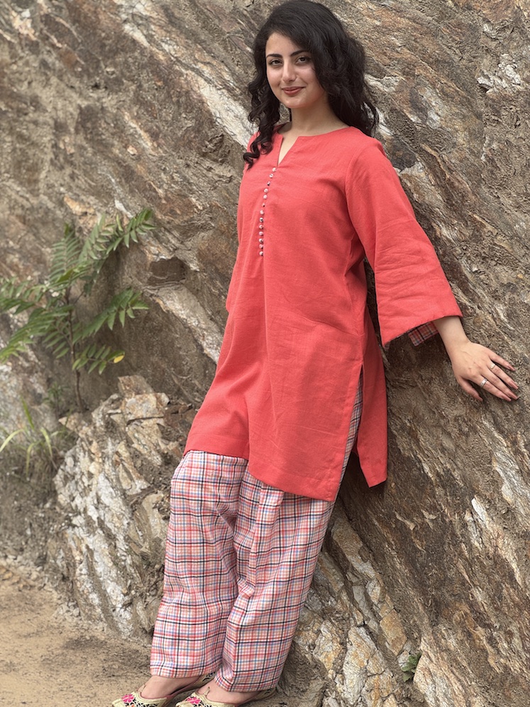 PEACH FARSHI
