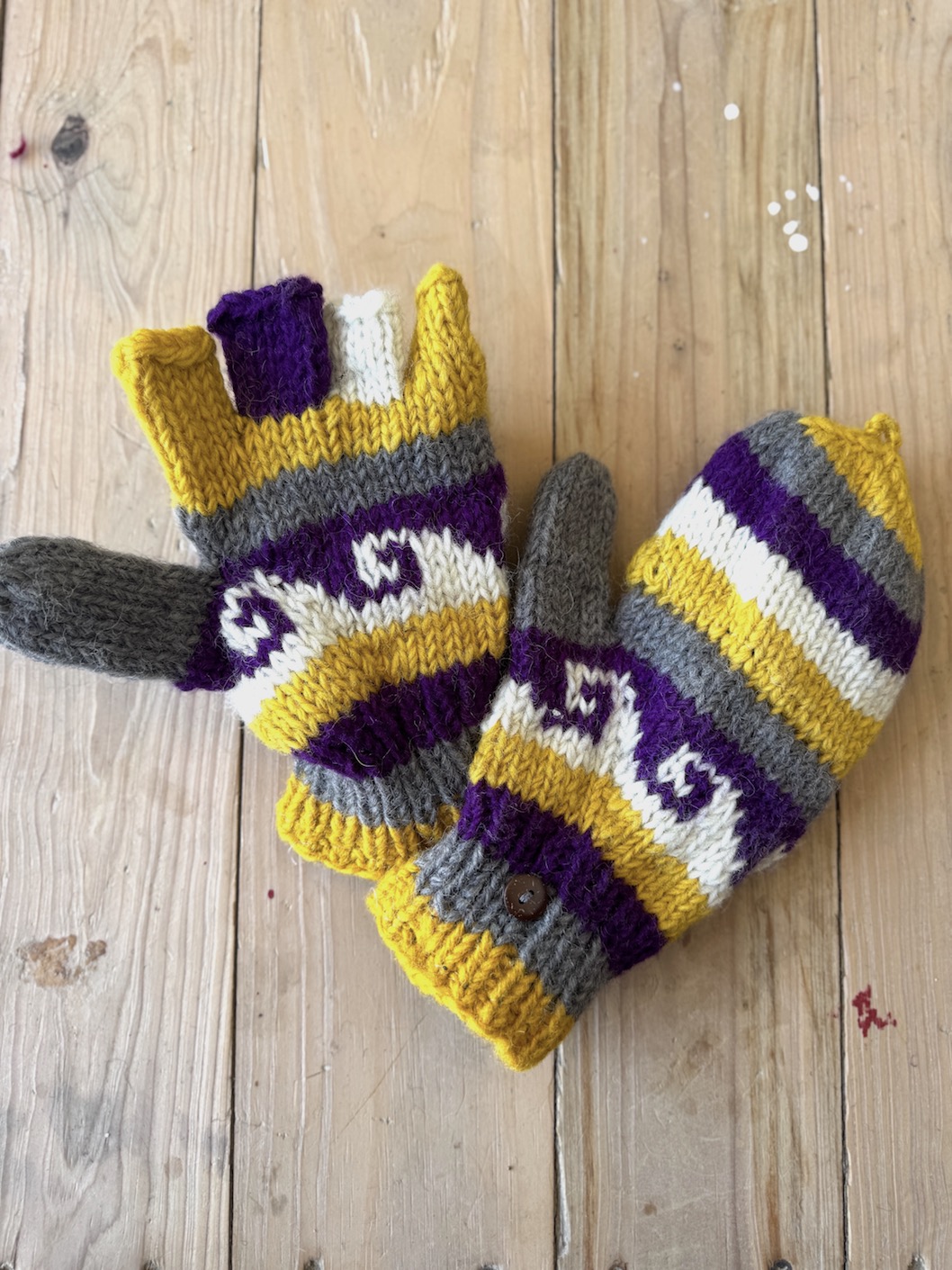 Sheep wool gloves with fleece lining 11