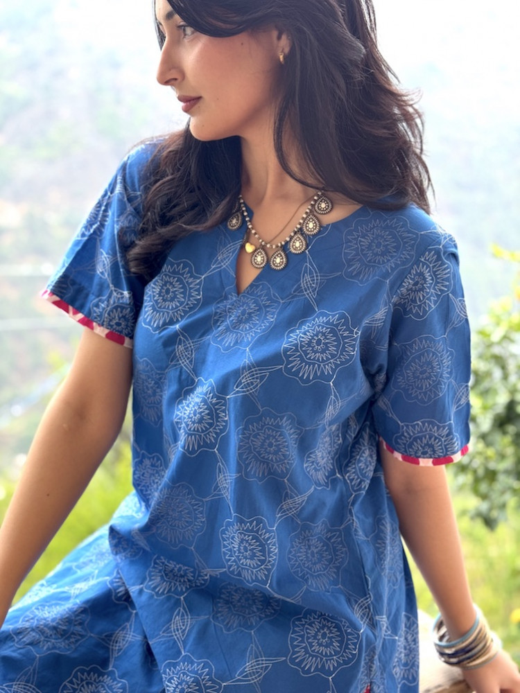 Image of EMBROIDERED BLUE