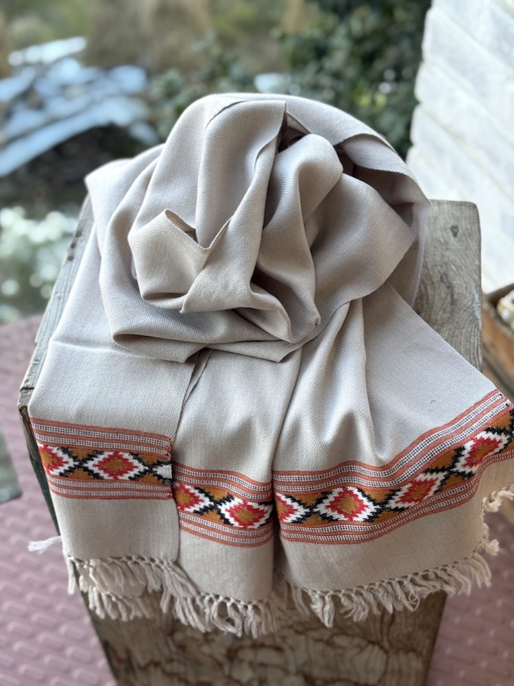 Image of Pure wool stole with traditional himachali border