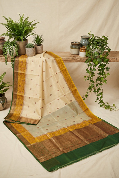 Image of Sheer Kora Banarasi with Silk Mark Assurance