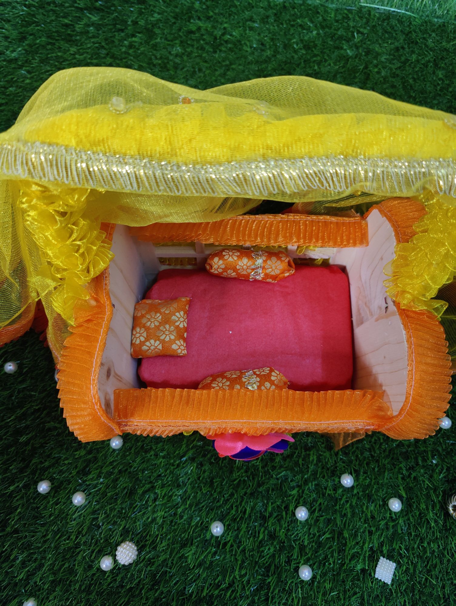 Laddu Gopal Basket