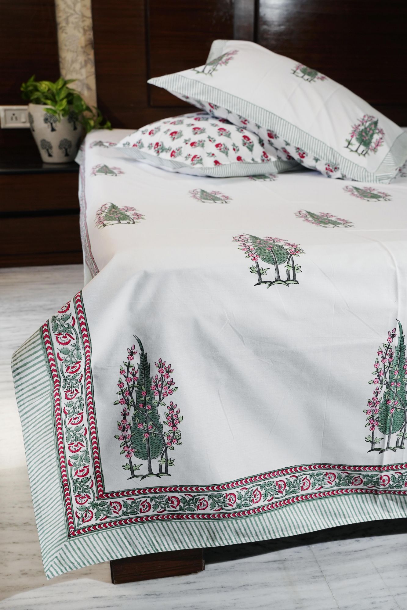 Jaipuri Block Print Bedsheet - Fern Fringed Hand Block Print Cotton Double
