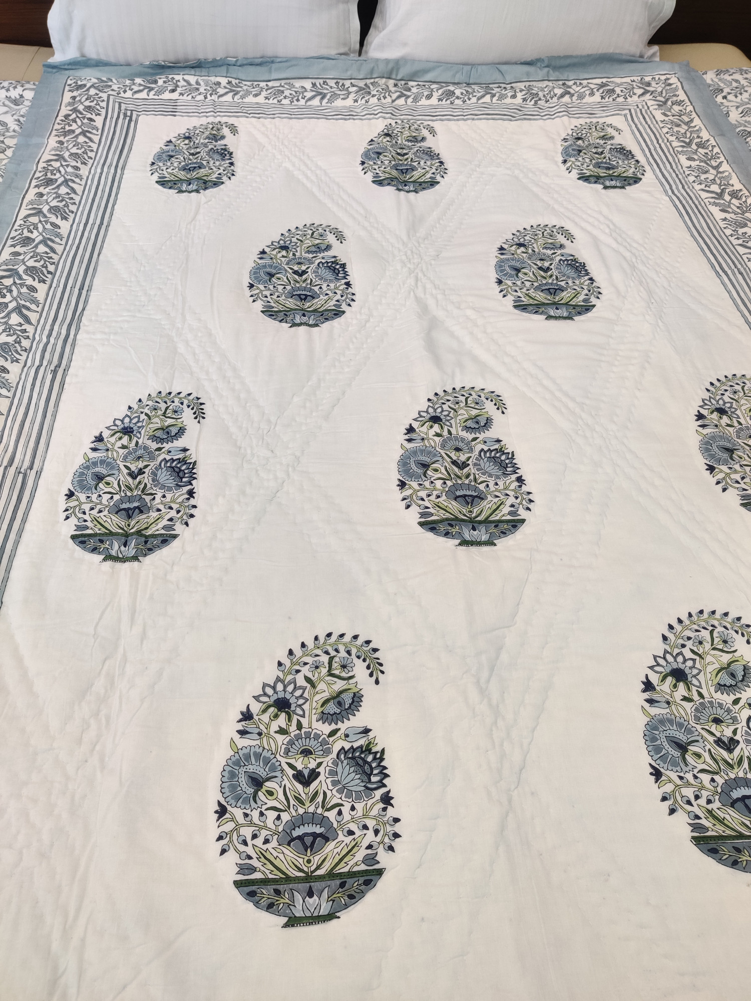 Hand Block Print Mulmul Quilt - Grey Boota Soft Jaipuri Razai Double