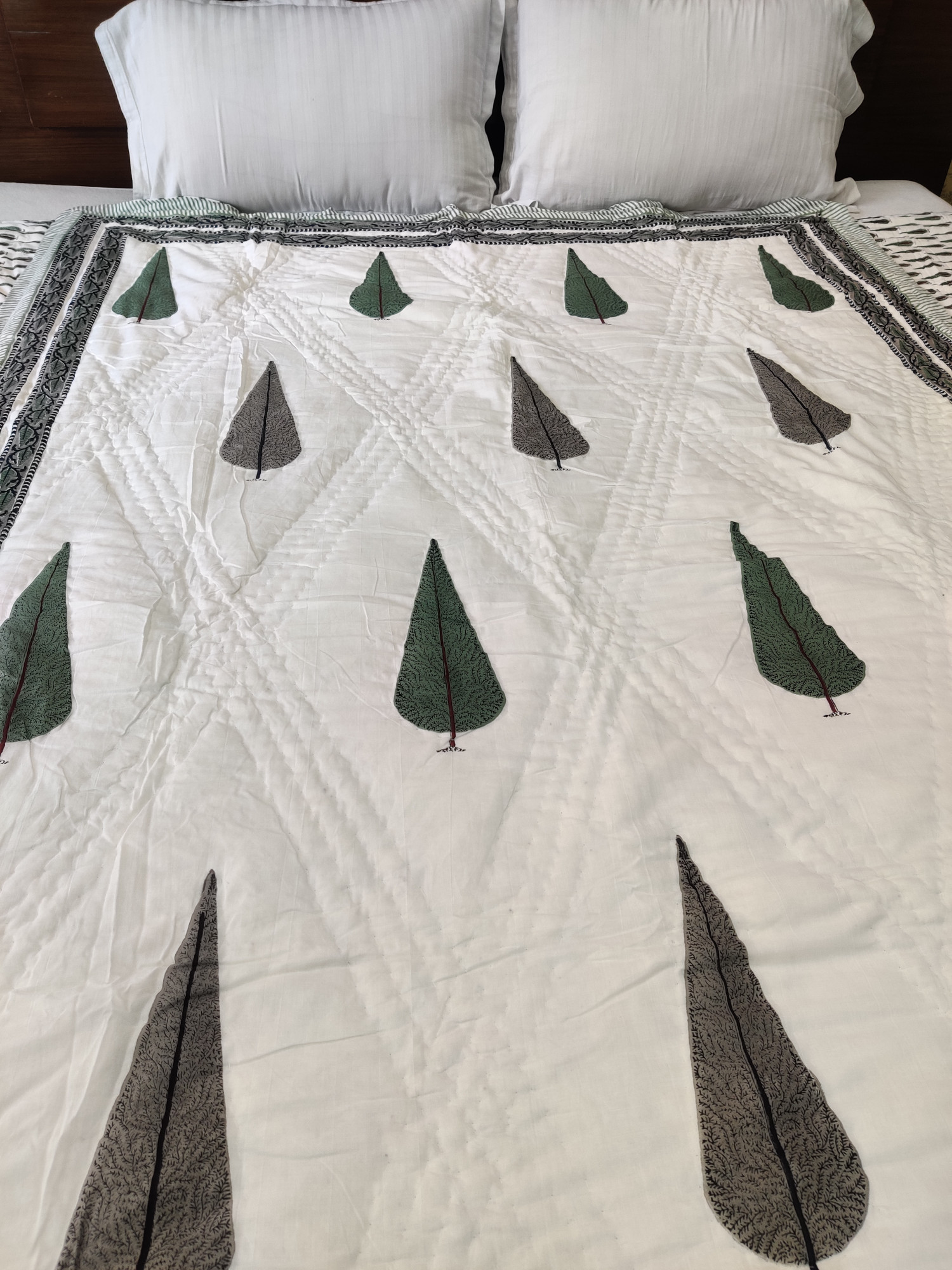 Hand Block Print Mulmul Quilt - Tropical Fern Soft Jaipuri Razai Double