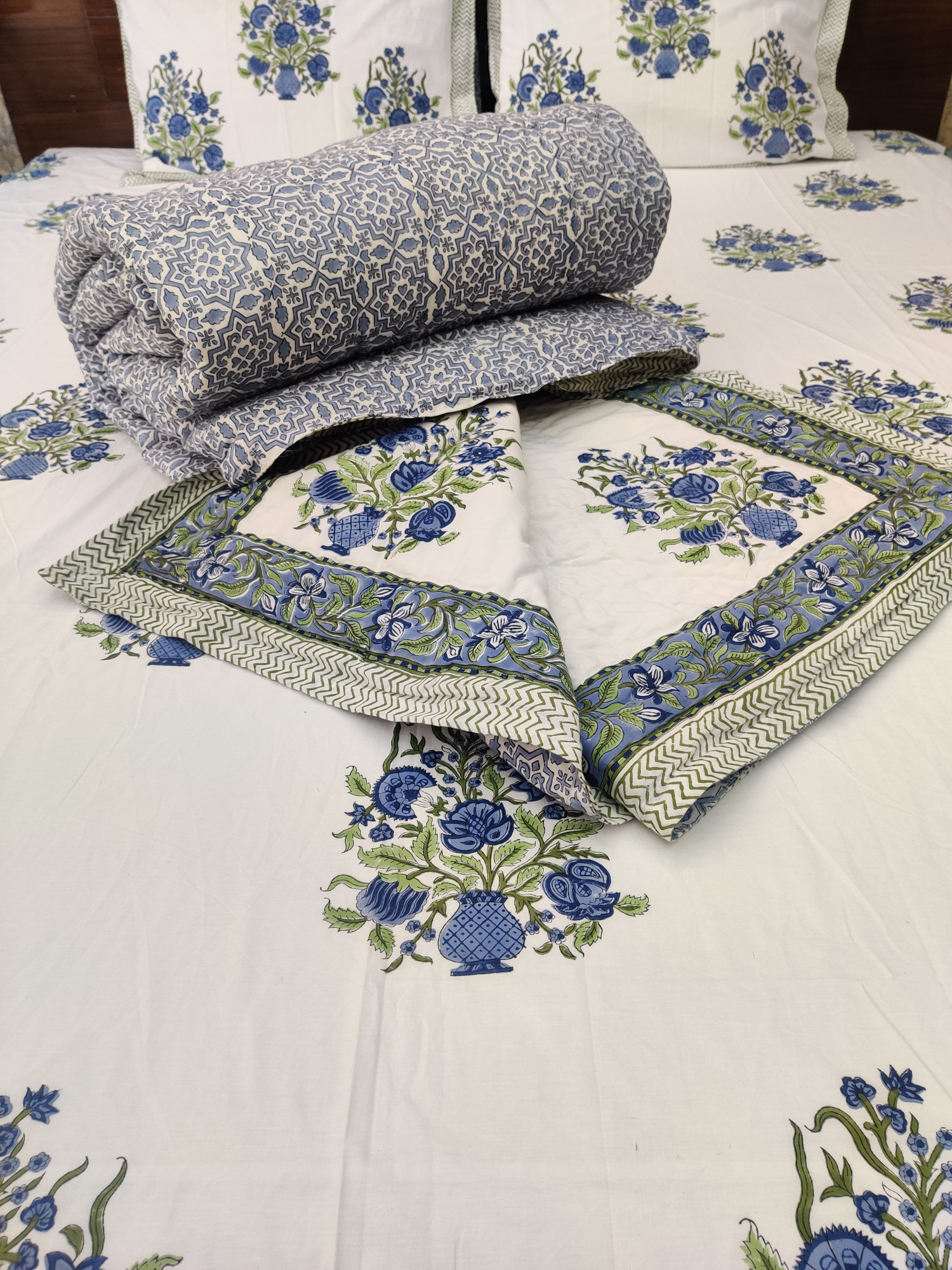 Hand Block Print Mulmul Quilt - Guldasta Soft Jaipuri Razai Double