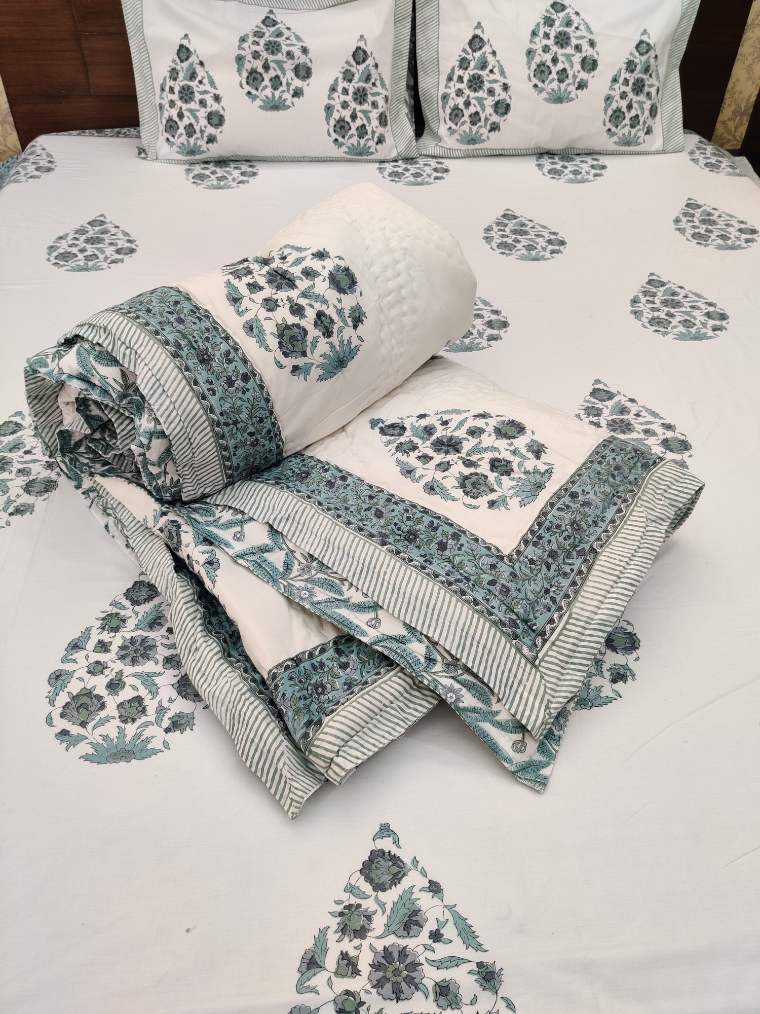 Hand Block Print Mulmul Quilt - Grey Floral Boota Premium Soft Jaipuri Razai Double