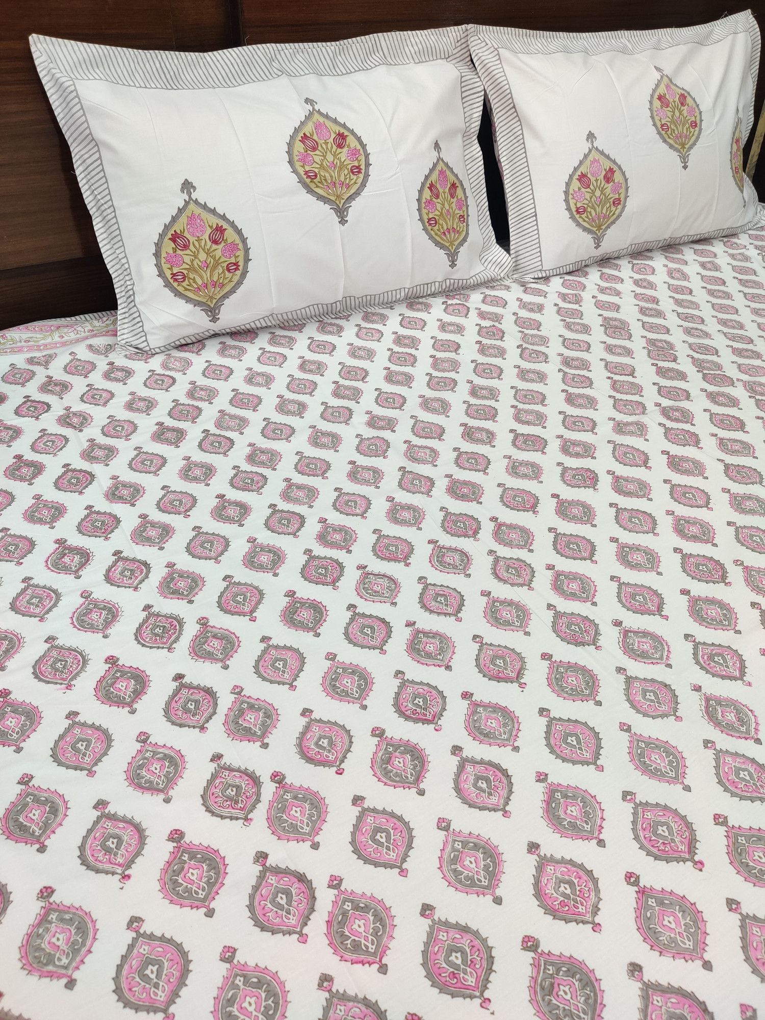 Jaipuri Block Print Bedsheet - Pink Eye Hand Block Print Cotton King Size