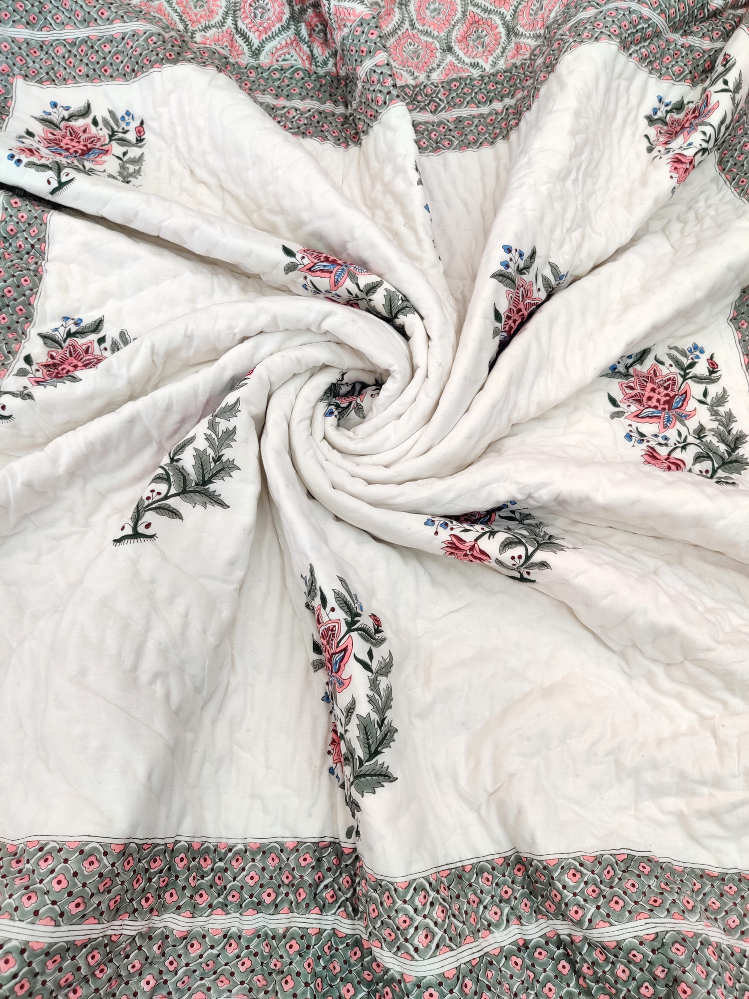 Hand Block Print Mulmul Quilt - Peach Boota Soft Jaipuri Razai Double
