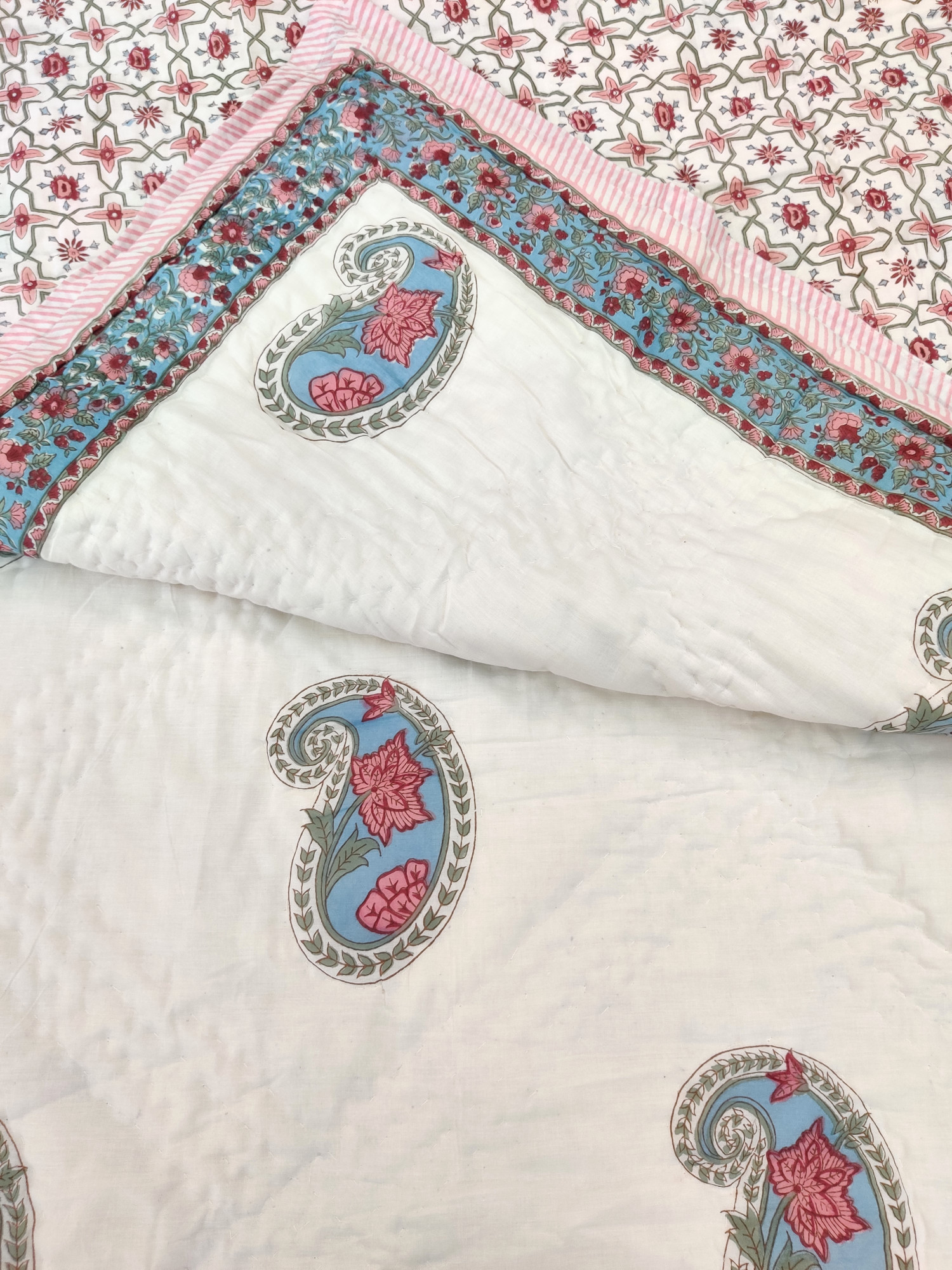 Hand Block Print Mulmul Quilt - Peach Kerry Soft Jaipuri Razai Double