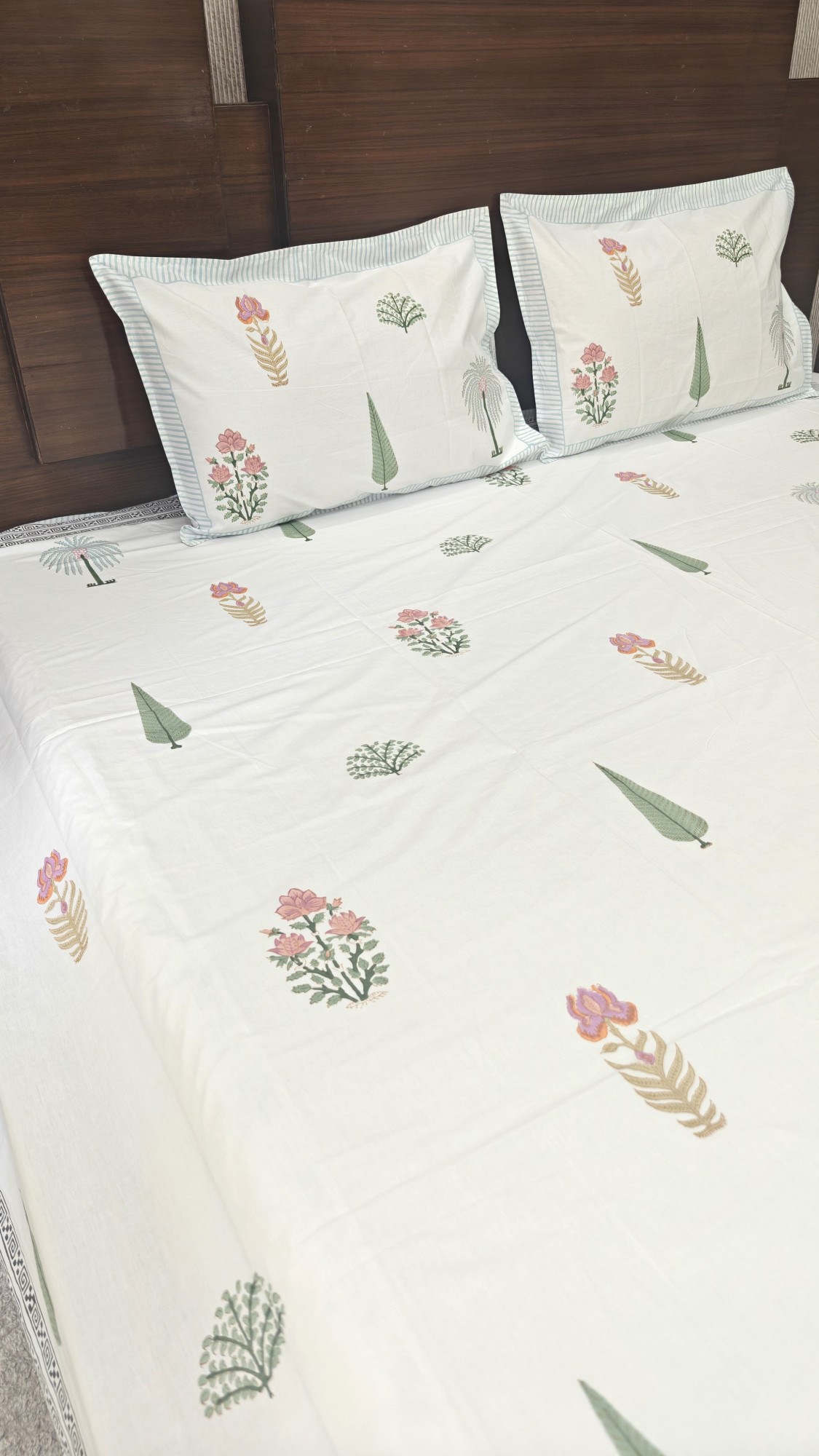 Handblock King Size Jaipuri Bedsheet | Cotton | Aangan Premium Bedsheet