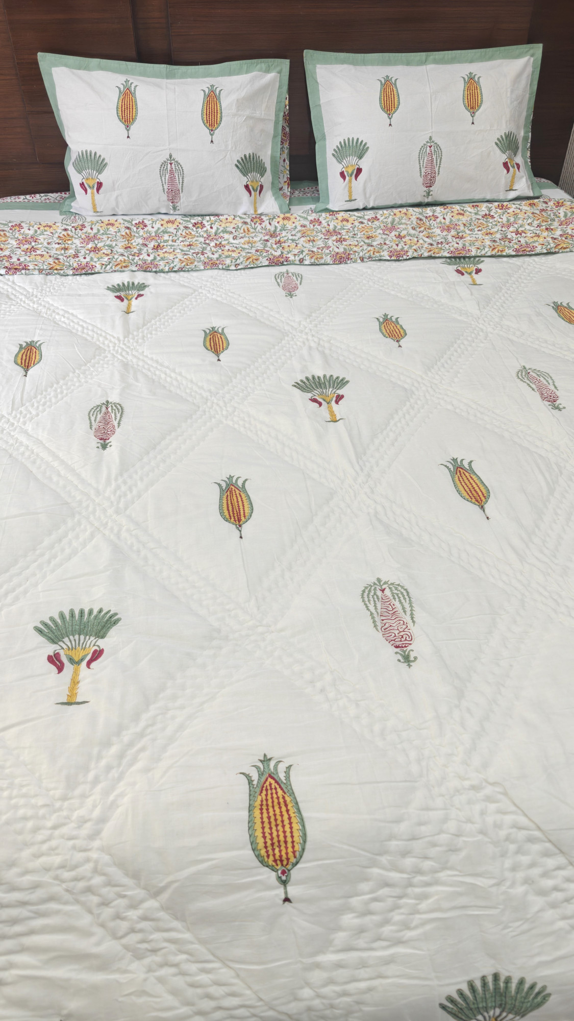 Handblock Soft Mulmul Double Jaipuri Razai | Saffron Garden Quilt
