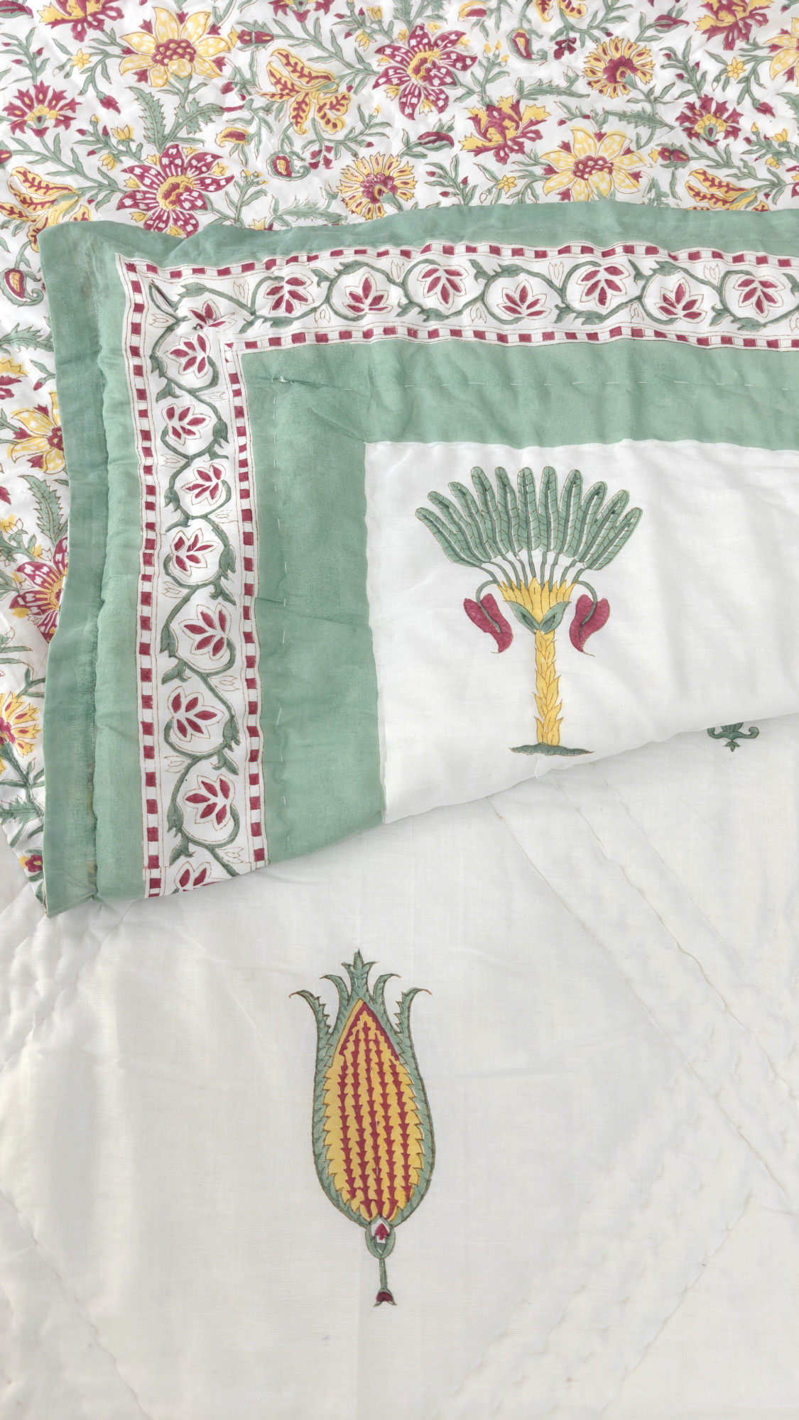 Handblock Soft Mulmul Double Jaipuri Razai | Saffron Garden Quilt