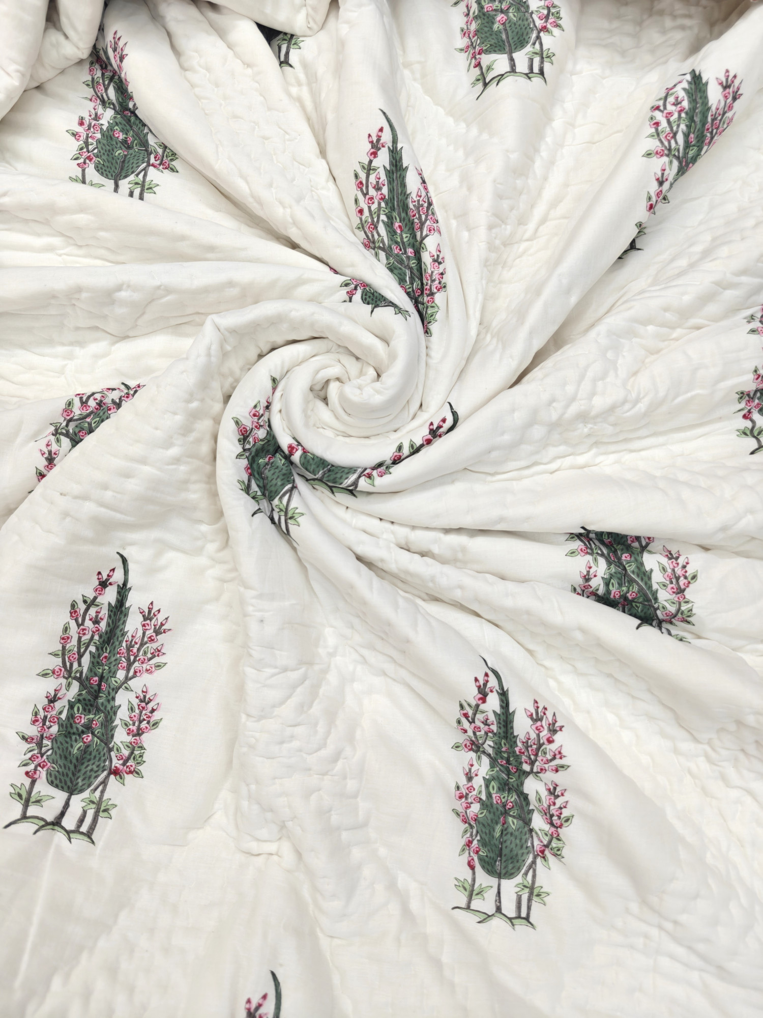 Hand Block Print Mulmul Quilt - Fern Frigned Soft Jaipuri Razai Double