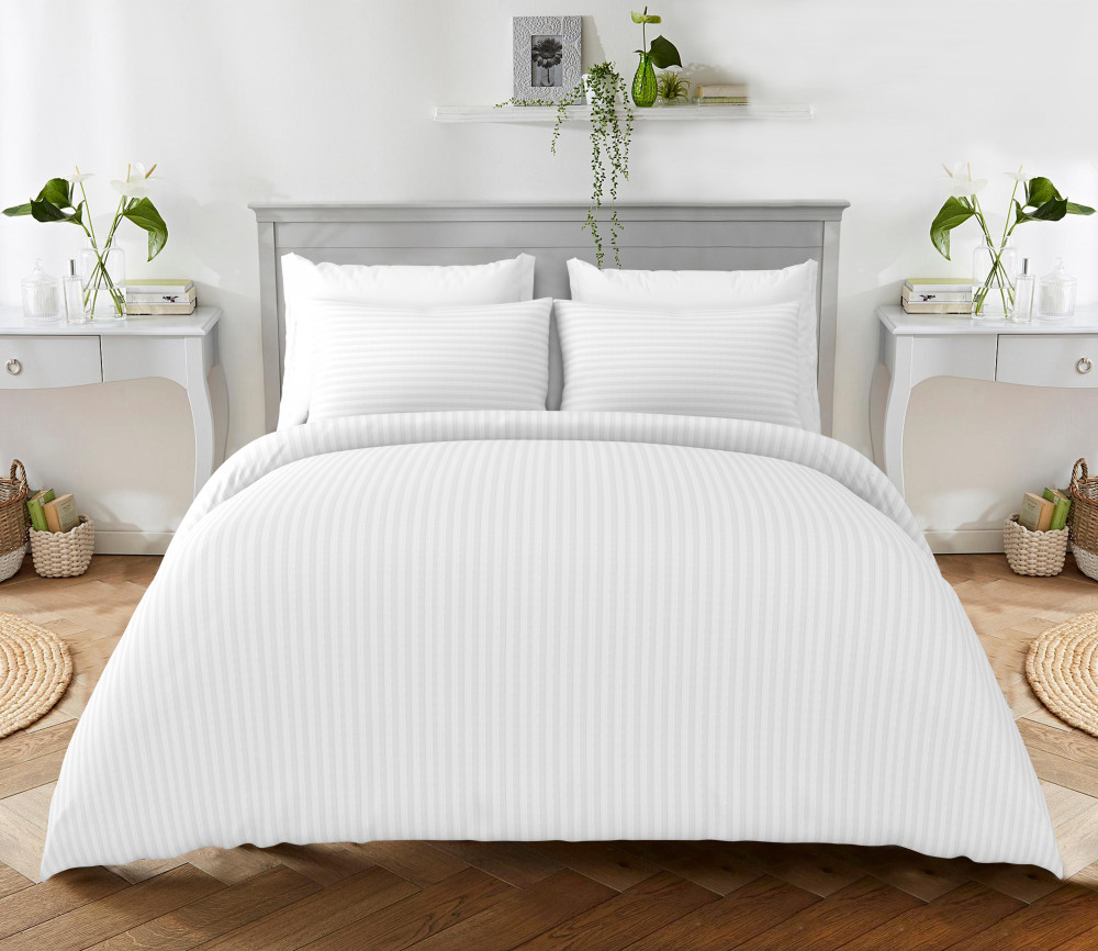WHITE BEAUTY Collection KING SIZE Bedsheet With Two Pillow Cover Set of 18 Bedsheet