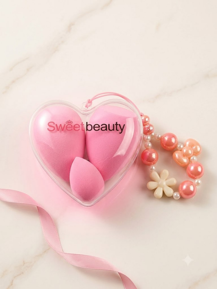 Image of MAKEUP SPONGE  WITH BAG CHARM
