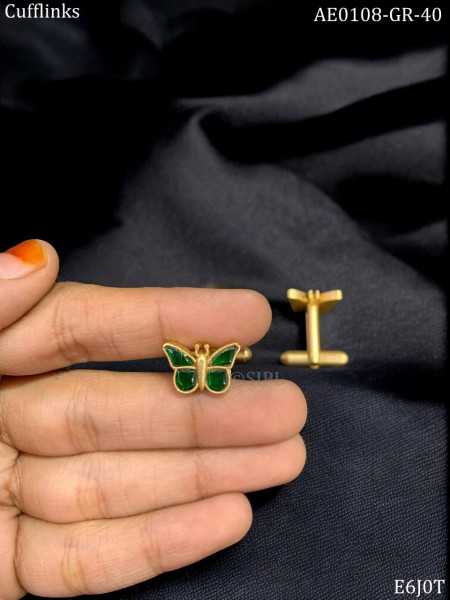 Traditional cufflinks for occasionally