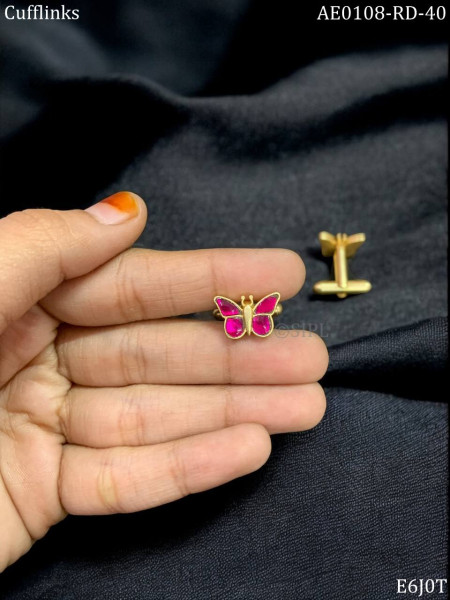 Traditional cufflinks for occasionally