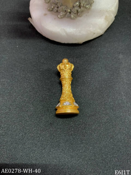Chess pieces brooch