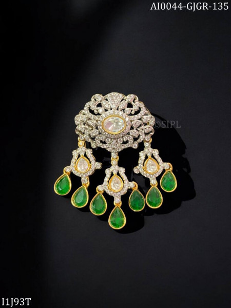 Rich Look Stylish Modern Brooch