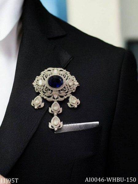 Stylish beautiful moissanite brooch