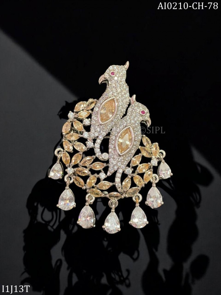 Image of Beautiful couple bird brooch